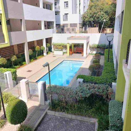 Stunning, Modern 1 Bedroom Apartment Sandton Johannesbourg Extérieur photo